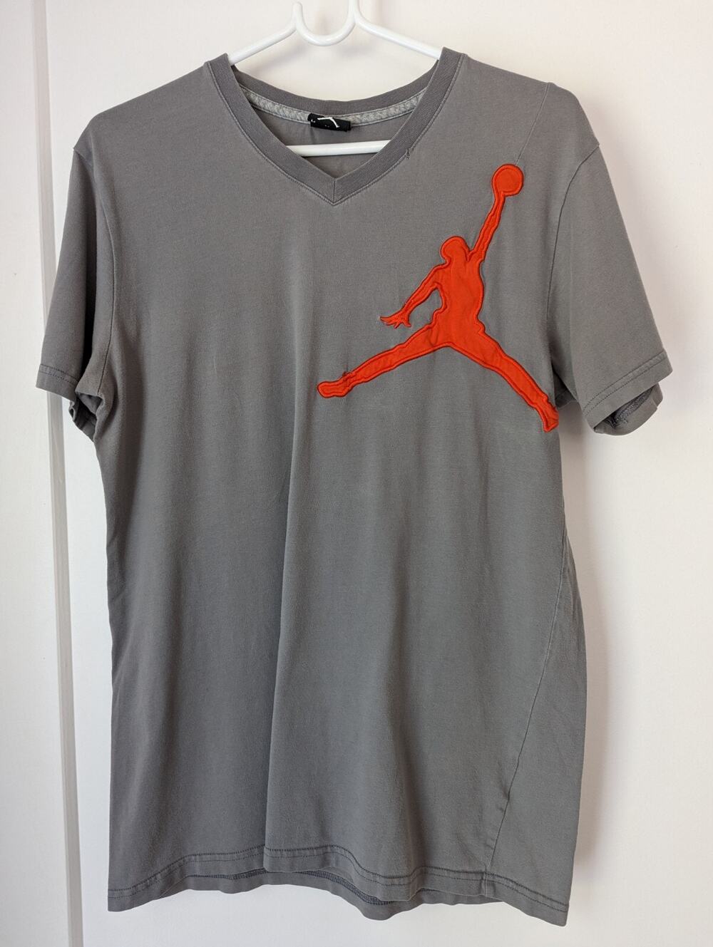 Nike Air Jordan Kids Size Medium Shirt Gray Orange Jordan Emblem